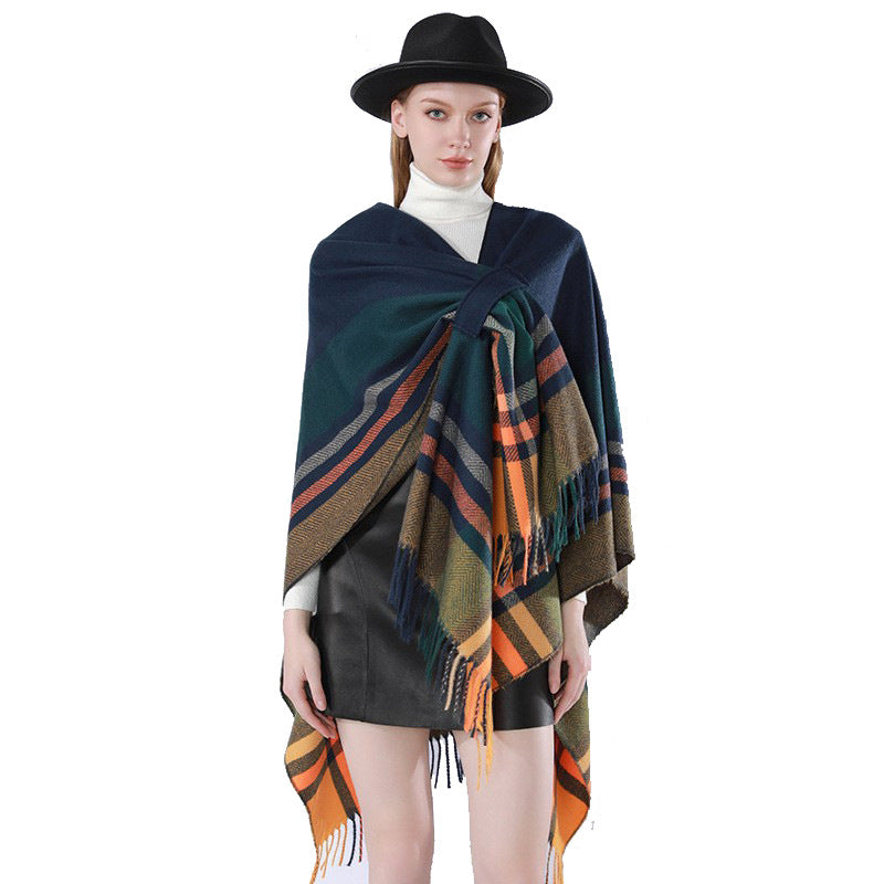 Women's Cape Wrap made of Wool Blend with Tie Belt and Check Pattern
