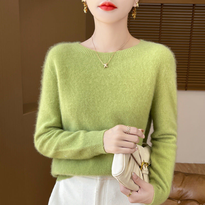Women's Soft Mohair-Effect Round Neck Sweater with Fine Ribbed Hem and Light Oversize Fit
