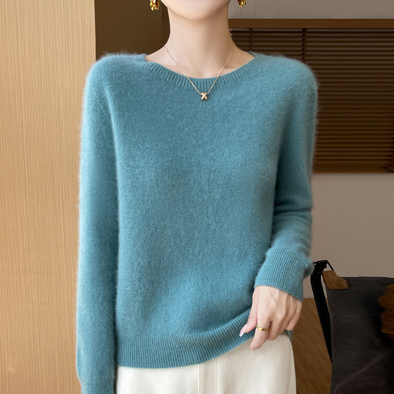 Women's Soft Mohair-Effect Round Neck Sweater with Fine Ribbed Hem and Light Oversize Fit