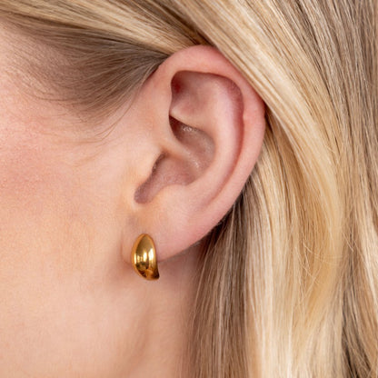 Mini Curve Earrings