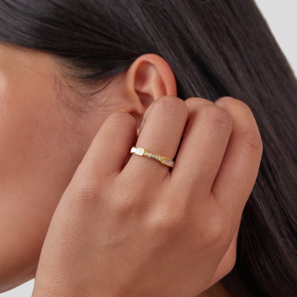 Mother of Pearl & Crystal Ring