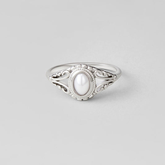 Silver-Tone Vintage Royal Pearl Ring